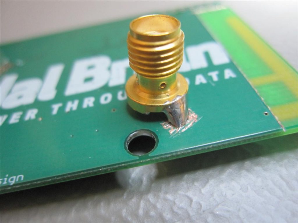 Pcb antenna. Bluetooth Antenna PCB. Антенны для трассировки. Sma Connector PCB Design. Sma PCB Trace.